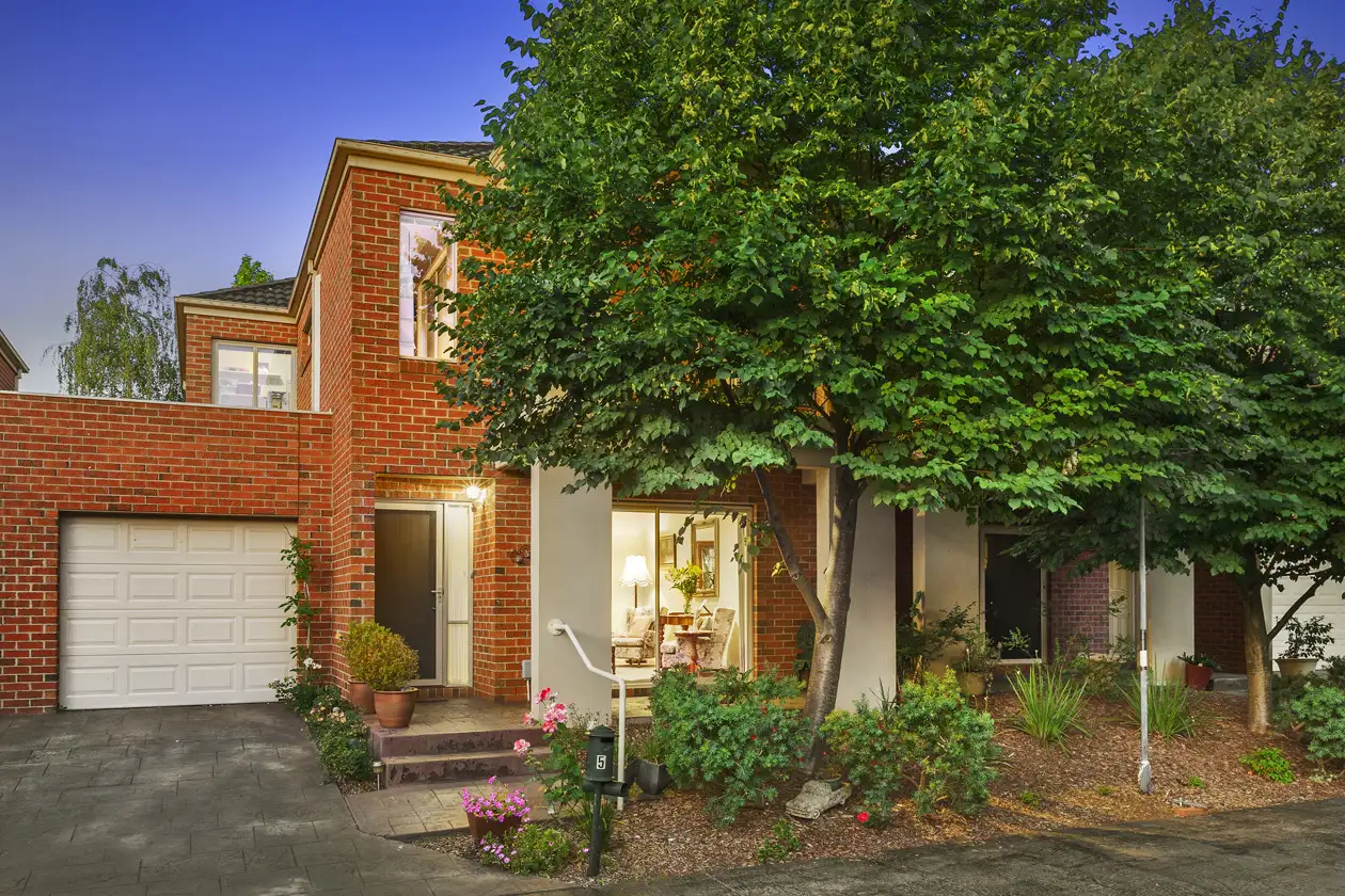 Main view of Homely townhouse listing, 5 Maple Grove, Mitcham VIC 3132