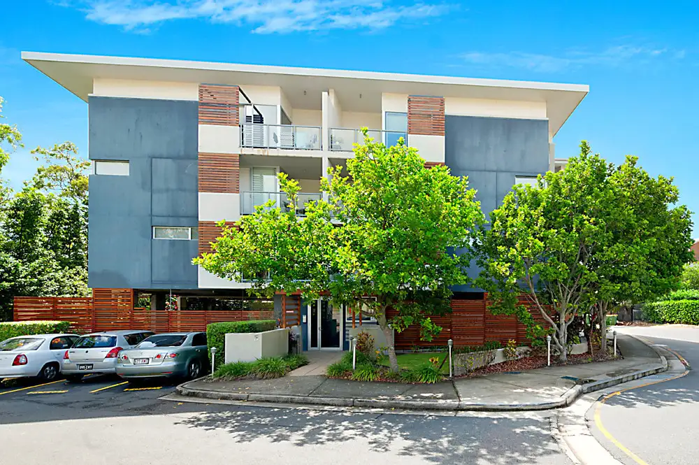 Main view of Homely apartment listing, 4/5 Carey Lane, Southport QLD 4215