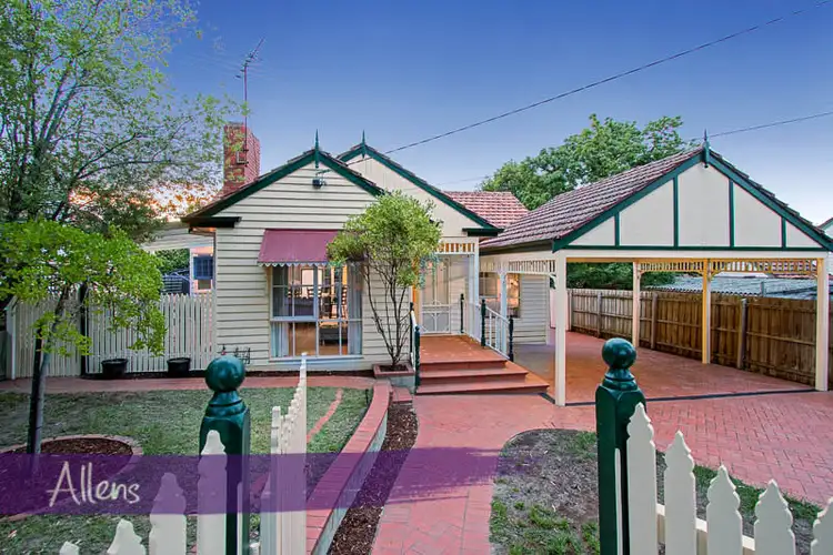 15 Campbell Parade, Box Hill South VIC 3128
