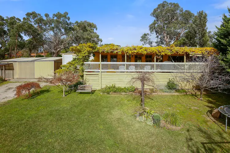 23 Cairncroft Avenue, Launching Place VIC 3139
