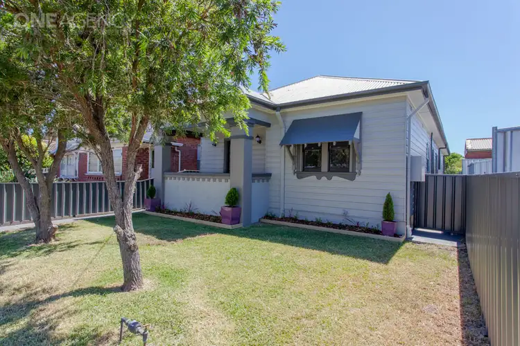 10 Southon Street, Mayfield NSW 2304