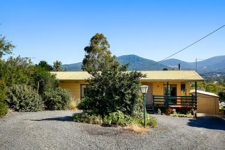 19 Grand Panorama Court, Launching Place VIC 3139