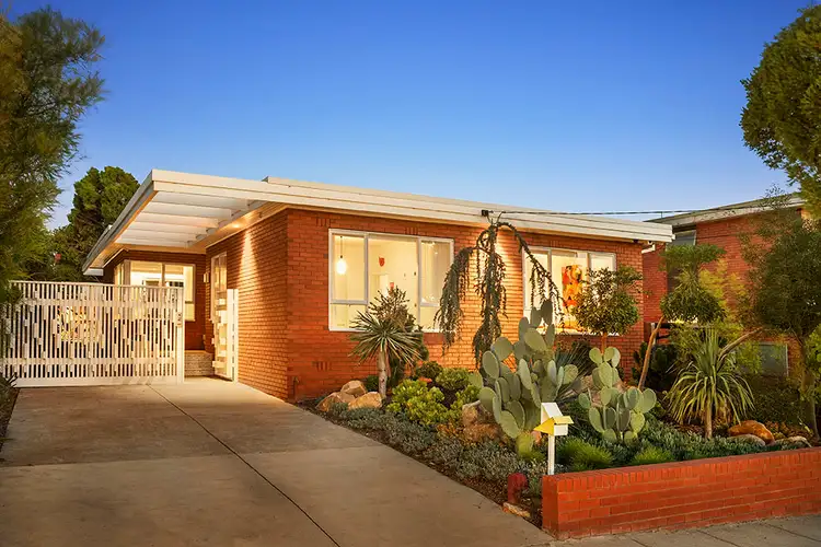 9 Downshire Road, Elsternwick VIC 3185