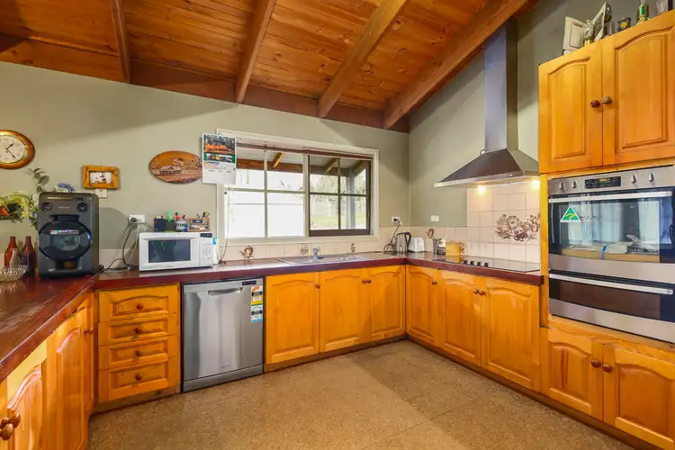 Fifth view of Homely house listing, 4 McOwan Crescent, Yarra Junction VIC 3797