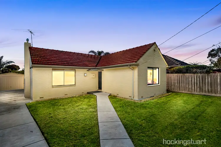 21 Robinsons Road, Seaford VIC 3198