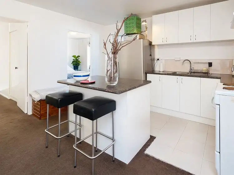 Third view of Homely apartment listing, 6/9 Henry Street, Hawthorn VIC 3122