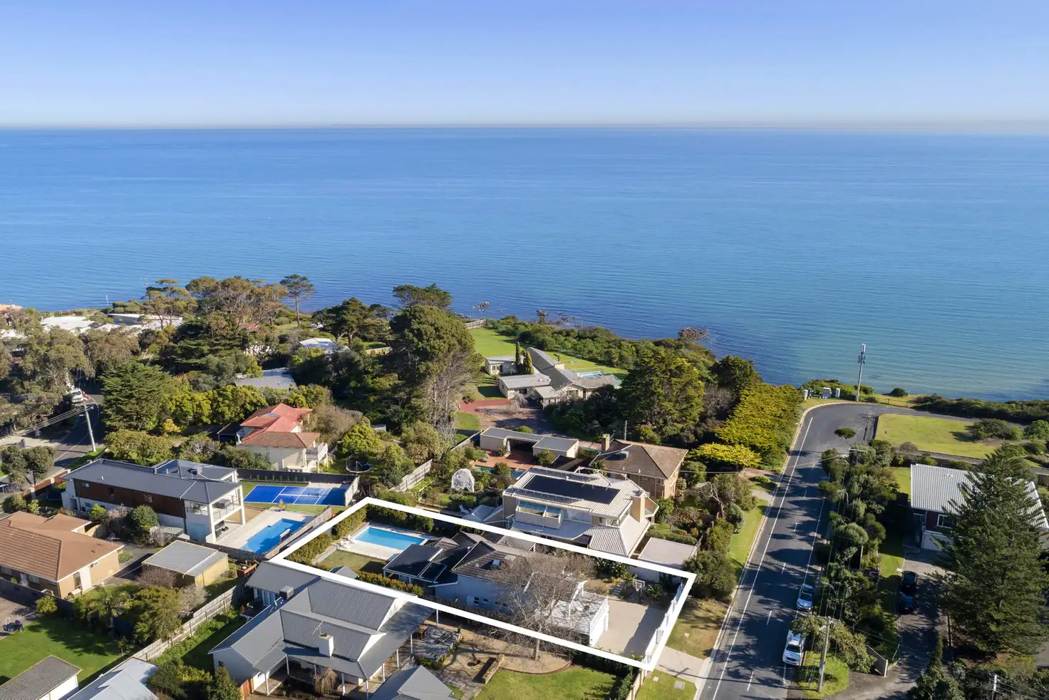 Main view of Homely house listing, 10 Canadian Bay Road, Mount Eliza VIC 3930