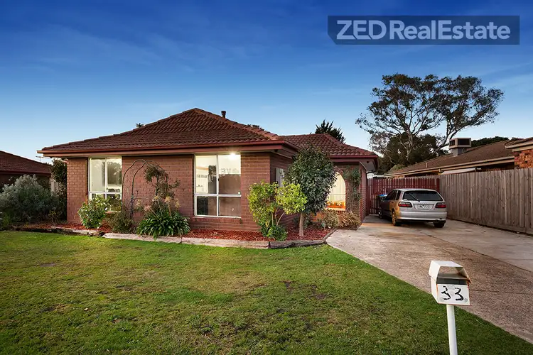 33 Wentworth Street, Cranbourne North VIC 3977