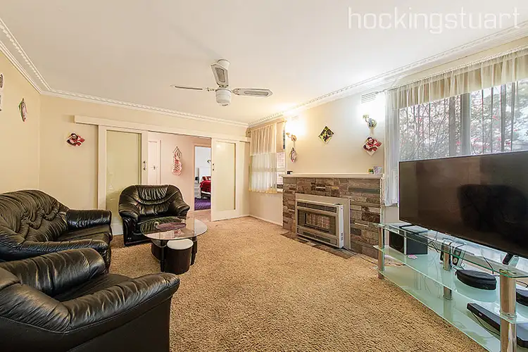 Fifth view of Homely house listing, 3 Elrona Court, Pakenham VIC 3810