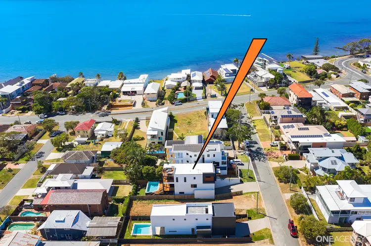 6 Fourth Avenue, Scarborough QLD 4020