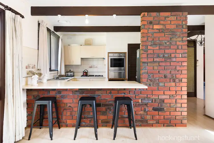 Second view of Homely house listing, 3 Merinda Court, Frankston VIC 3199