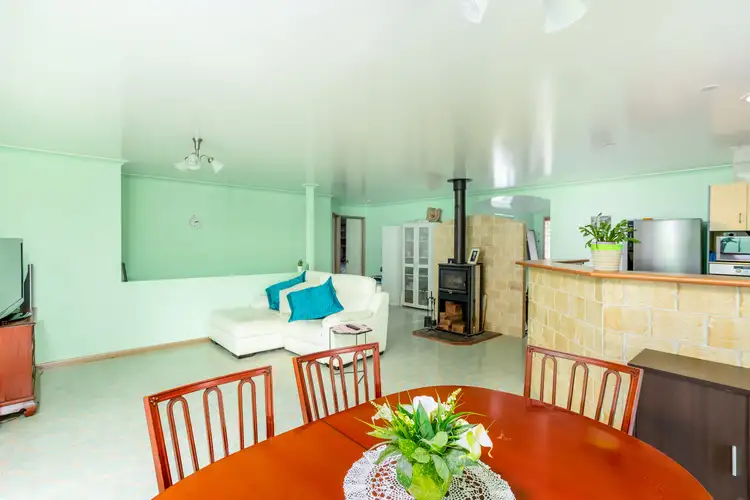 Sixth view of Homely house listing, 1 Castlereagh Court, Southside QLD 4570