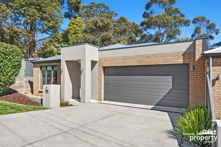 5 Mount Helen Avenue, Mount Helen VIC 3350