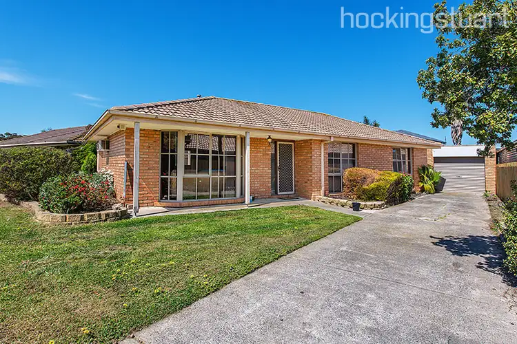 13 Phelan Drive, Cranbourne North VIC 3977