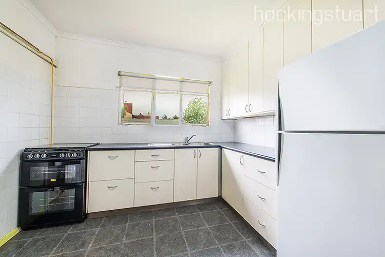 Second view of Homely house listing, 5 Oak Avenue, Doveton VIC 3177