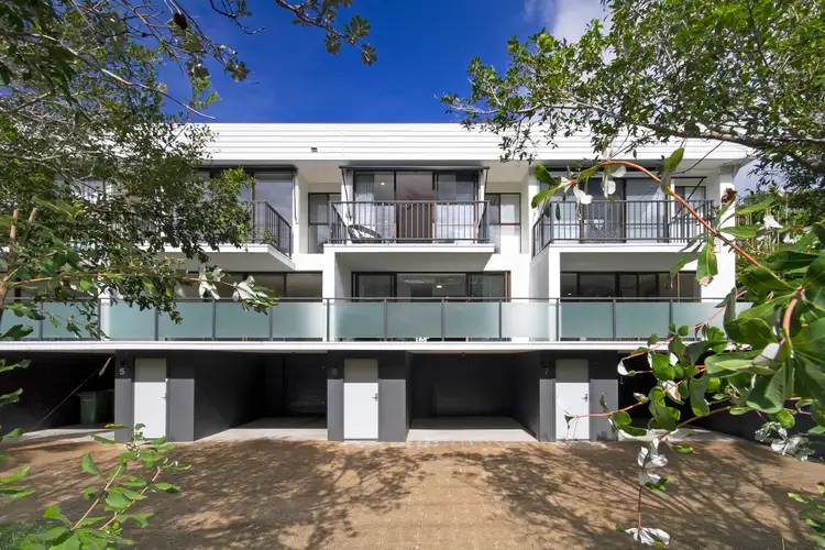 2/17 Parkedge Road, Sunshine Beach QLD 4567