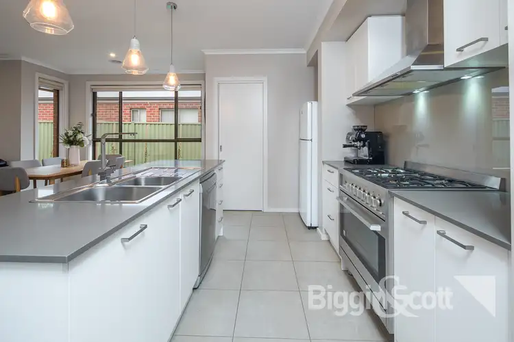 Fifth view of Homely house listing, 23 Limetree Way, Lake Gardens VIC 3355