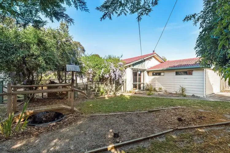 2 Hillcrest Road, Frankston VIC 3199