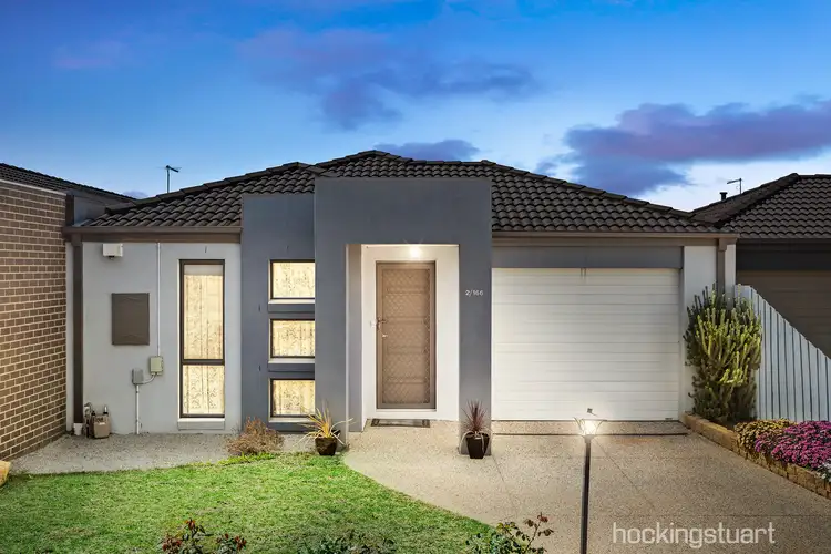 2/166 Exford Road, Melton South VIC 3338