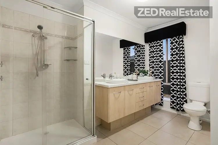 Fifth view of Homely house listing, 42 Glenbrook Crescent, Lynbrook VIC 3975