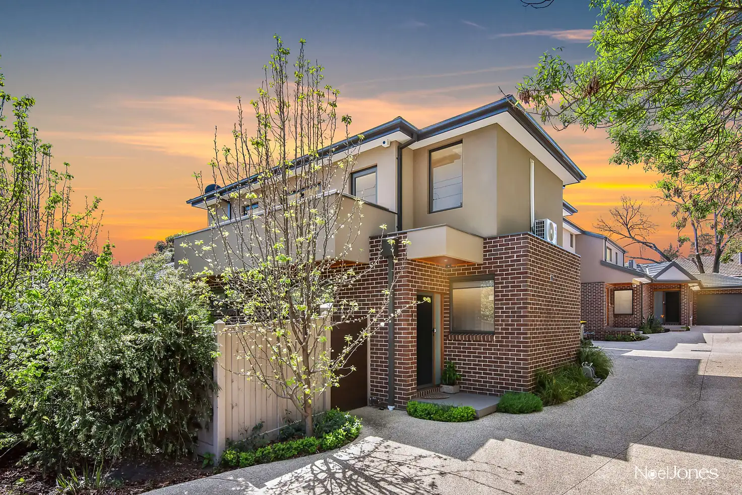 Main view of Homely townhouse listing, 1/299 Springvale Road, Forest Hill VIC 3131