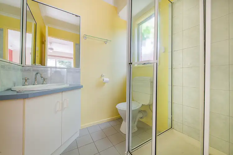 Fifth view of Homely house listing, 16 Leonie Court, Narre Warren VIC 3805