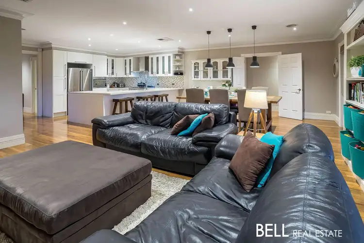 Sixth view of Homely house listing, 2 Paris Court, Mooroolbark VIC 3138