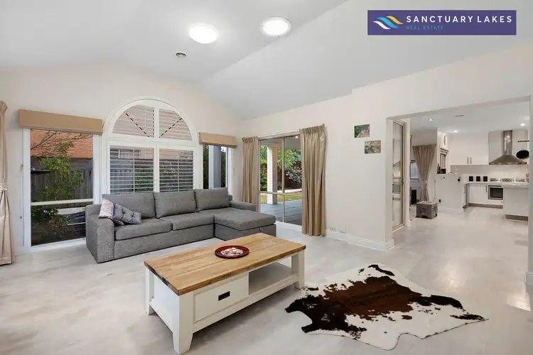 Fifth view of Homely house listing, 7 Springbank Court, Sanctuary Lakes VIC 3030
