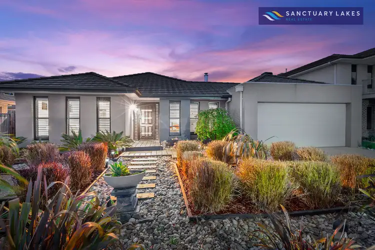 9 Mandalay Court, Sanctuary Lakes VIC 3030