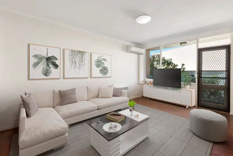 Second view of Homely apartment listing, 3/22 Selwyn Avenue, Elwood VIC 3184