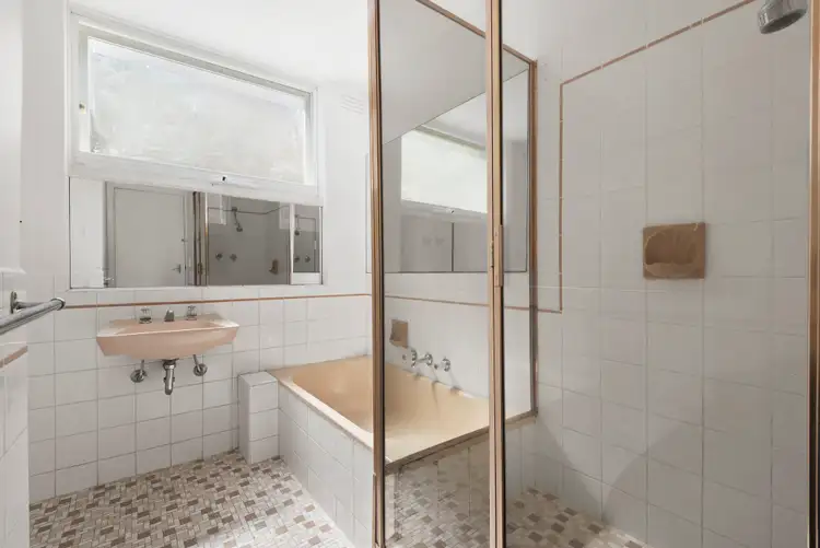 Fifth view of Homely apartment listing, 3/22 Selwyn Avenue, Elwood VIC 3184