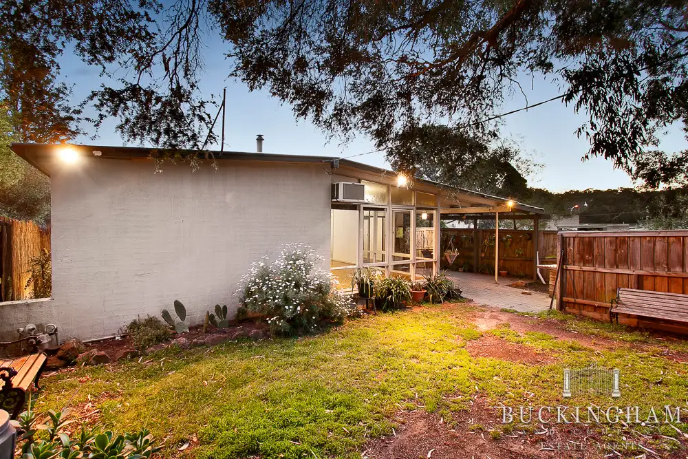 Main view of Homely unit listing, 1/6 Walsh Street, Eltham VIC 3095