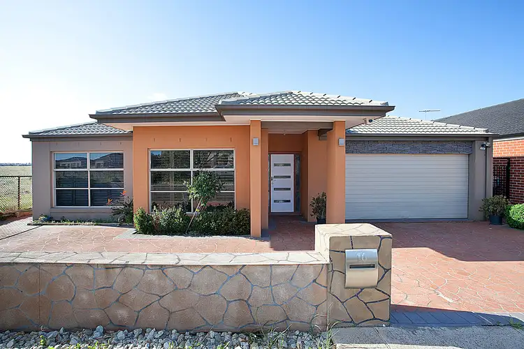 16 Rowena Court, Derrimut VIC 3030