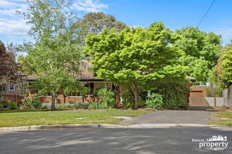 207 Lylia Avenue, Mount Clear VIC 3350