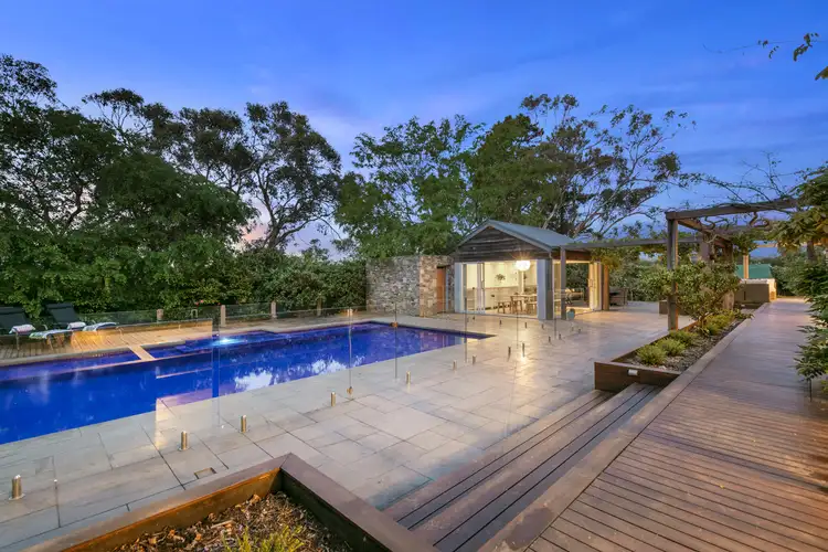 8 Fontayne Court, Frankston South VIC 3199