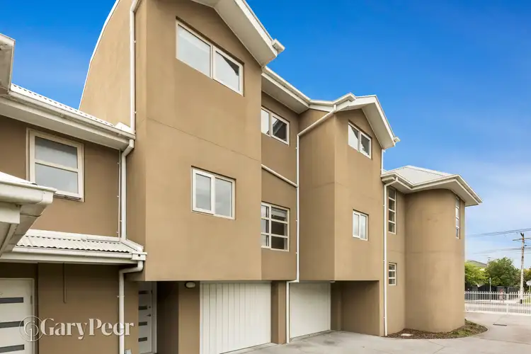 2/302 Hawthorn Road, Caulfield VIC 3162