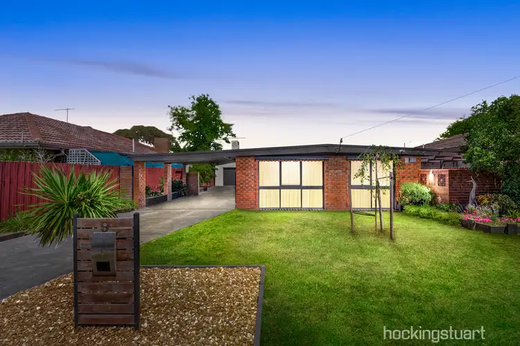 9 Essex Drive, Melton VIC 3337