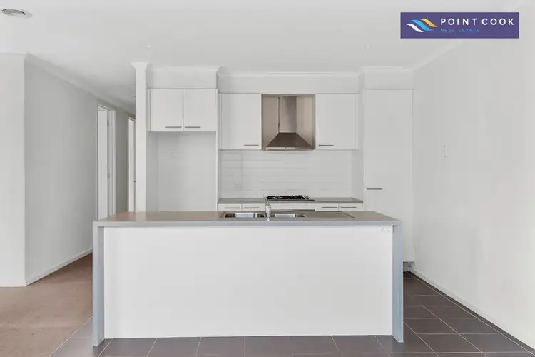 11 Prichard Walk, Point Cook VIC 3030