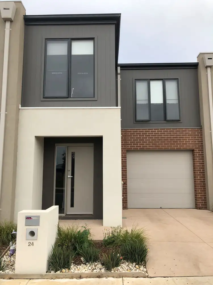 24 Amaroo Walk, Werribee VIC 3030