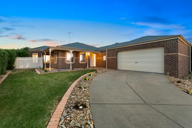 11 Huon Crescent, Leopold VIC 3224