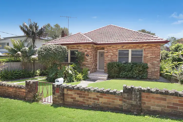 17 Brighton Street, Curl Curl NSW 2096