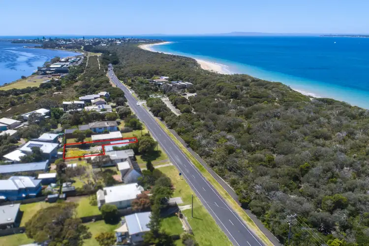 2/14 Bellarine Highway, Queenscliff VIC 3225