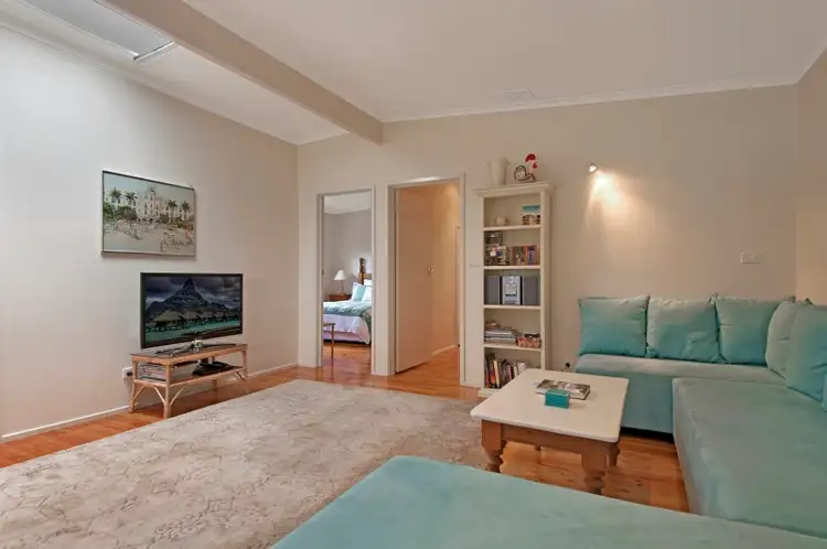 Fifth view of Homely house listing, 6 Jaanda Court, Blairgowrie VIC 3942