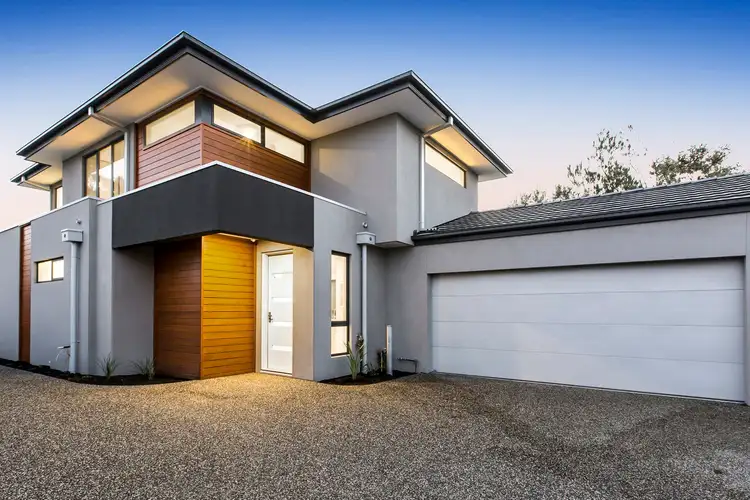 2/18 MacDonald Grove, Mornington VIC 3931