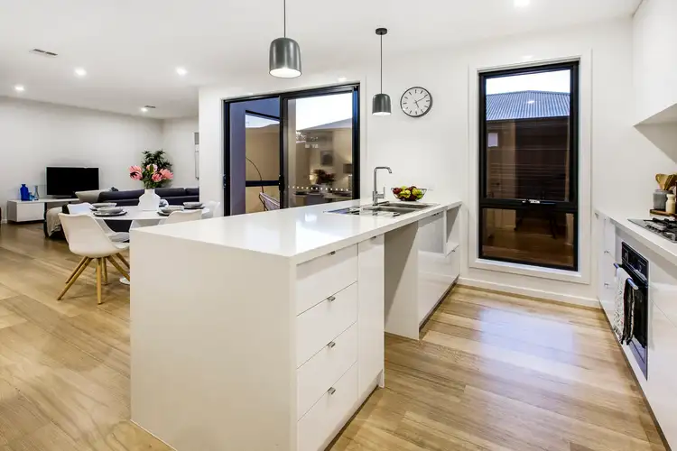 Fifth view of Homely townhouse listing, 2/18 MacDonald Grove, Mornington VIC 3931