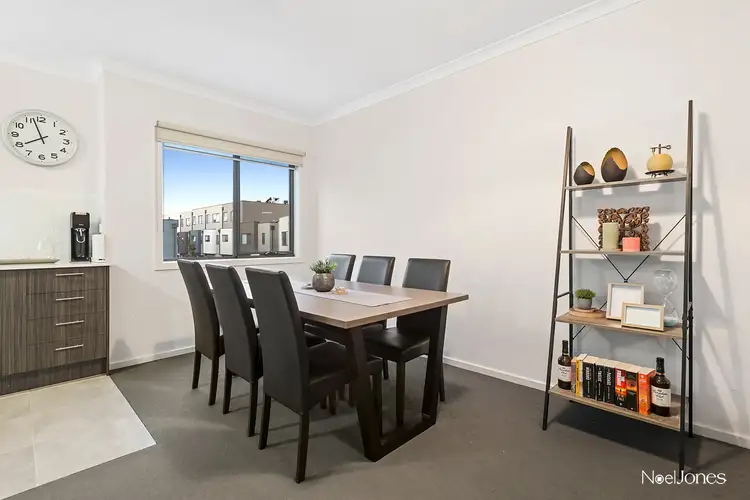 Fourth view of Homely townhouse listing, 27 Lithgow Way, Mooroolbark VIC 3138
