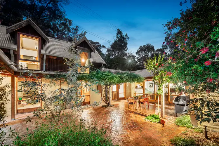 3 Jessicas Lane, Eltham North VIC 3095