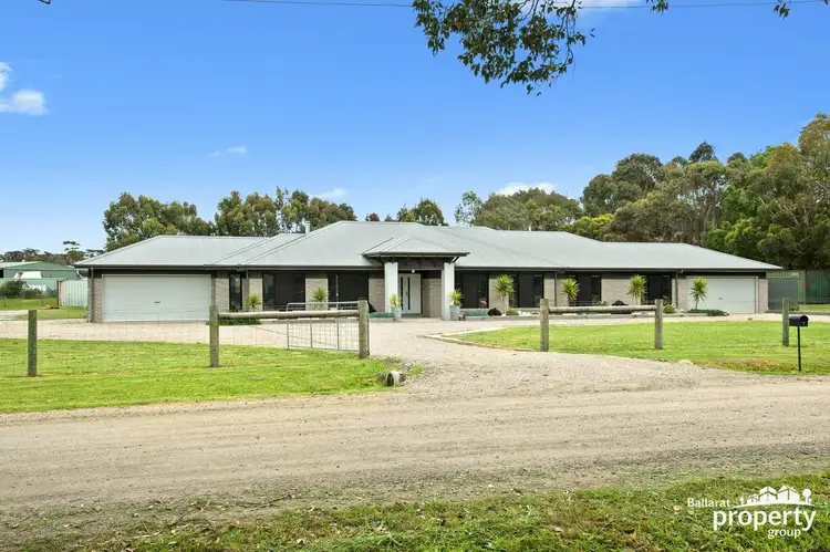 7 Leonards Road East, Warrenheip VIC 3352
