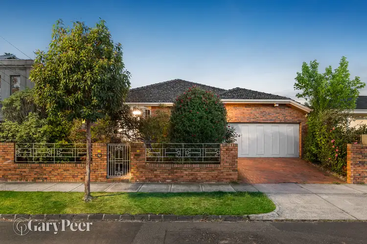 14 Kent Grove, Caulfield North VIC 3161