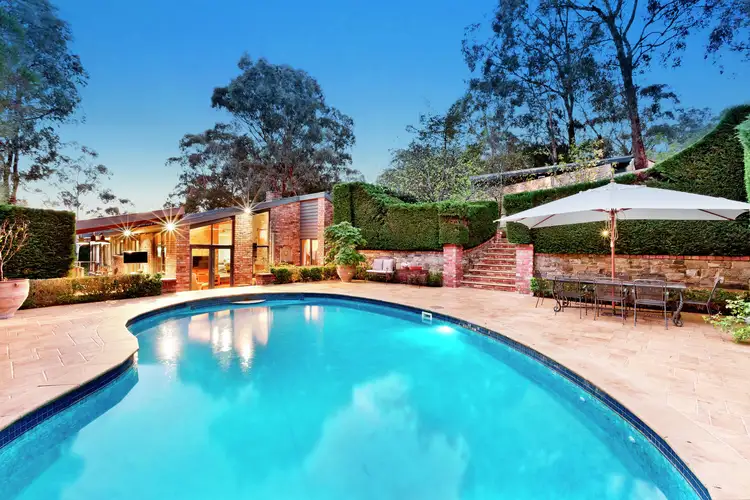 13 Jinkana Grove, Eltham VIC 3095
